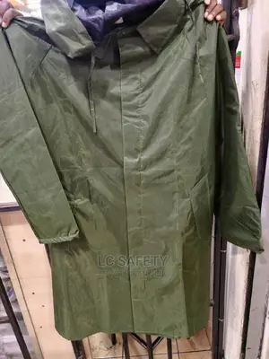 Heavy Raincoats With Inner Lining