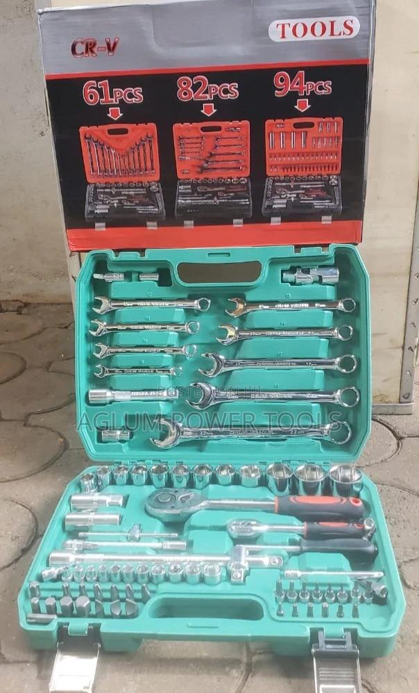 Socket Set 82 Pieces