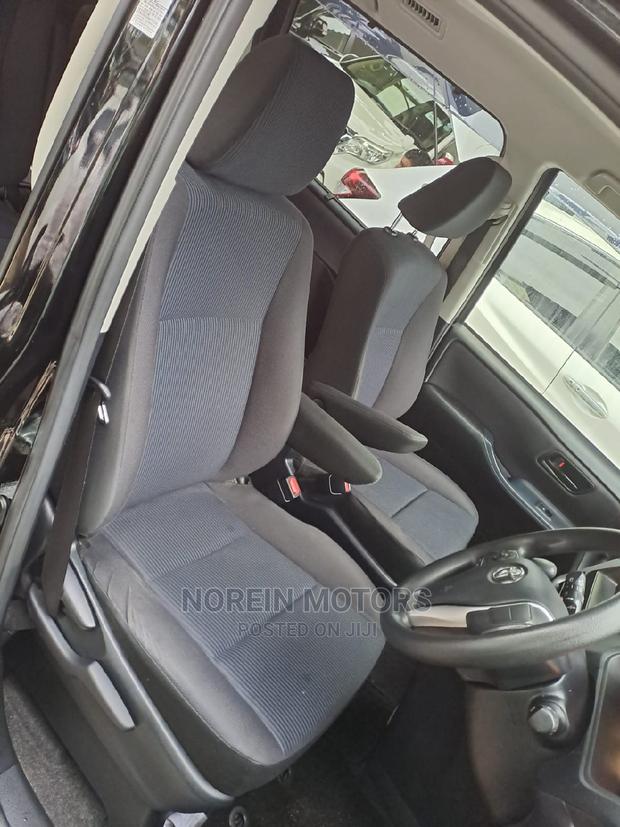 Toyota Noah 2016 Black - thumbnail 5