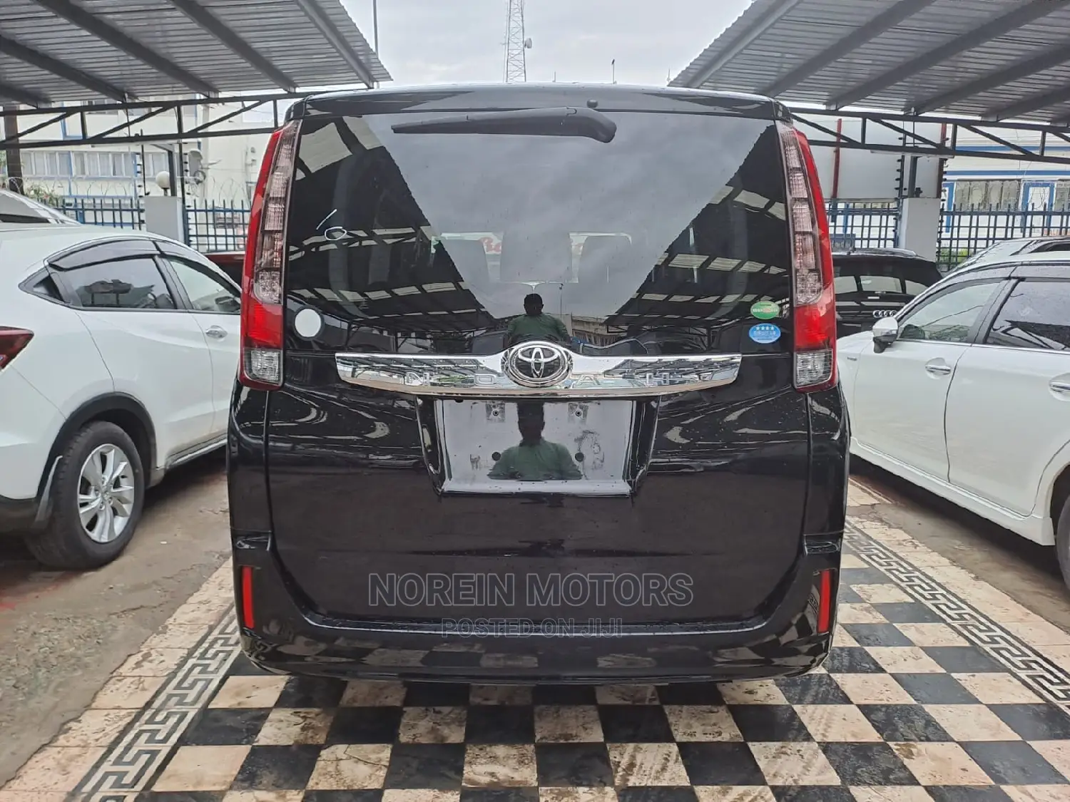Toyota Noah 2016 Black