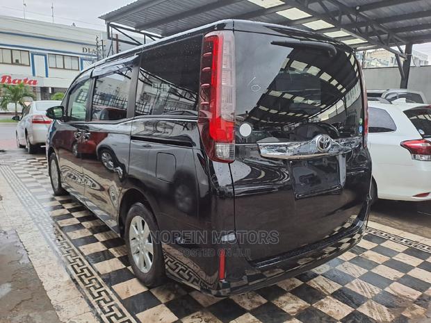 Toyota Noah 2016 Black - thumbnail 7