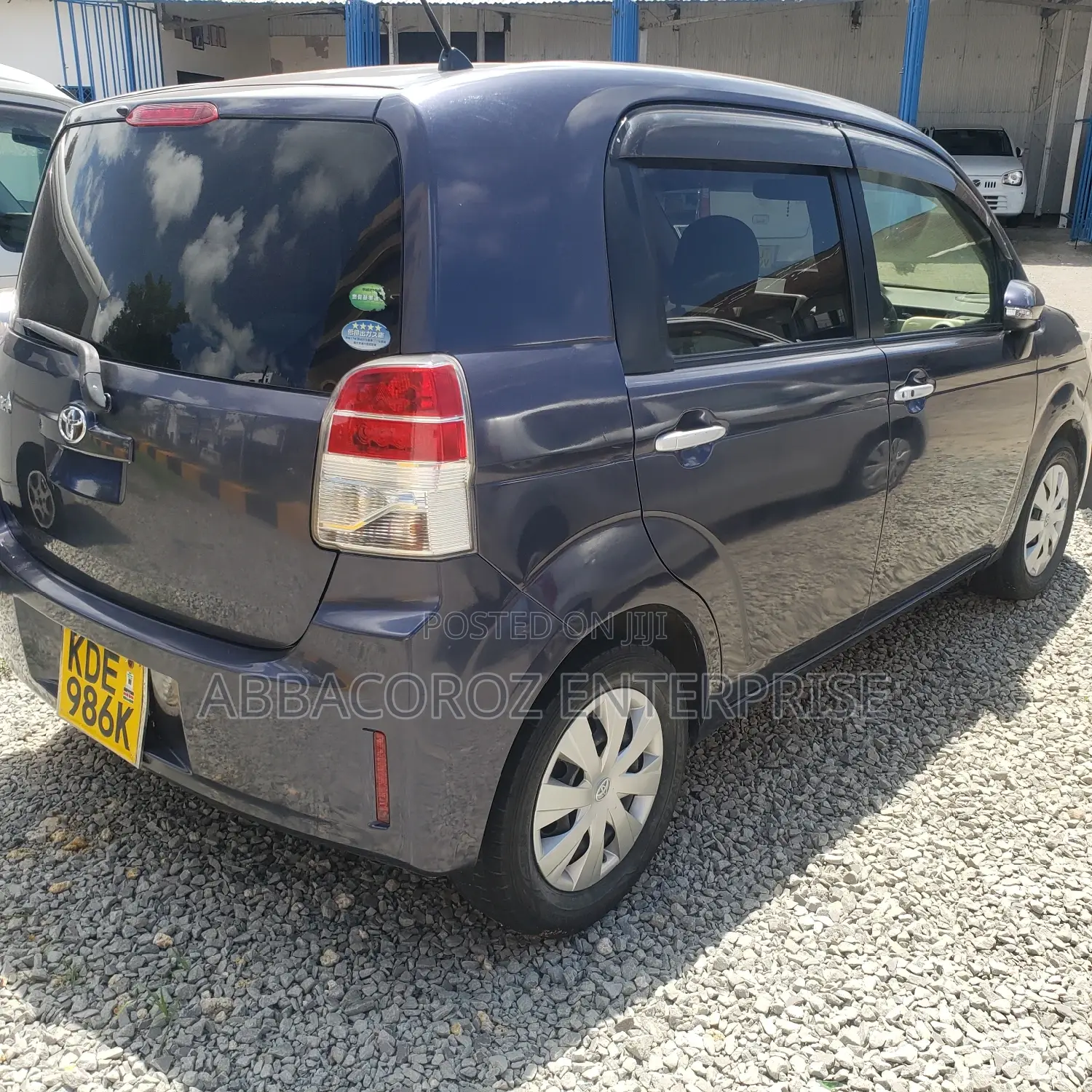 Toyota Spade 1.5 2014 Purple