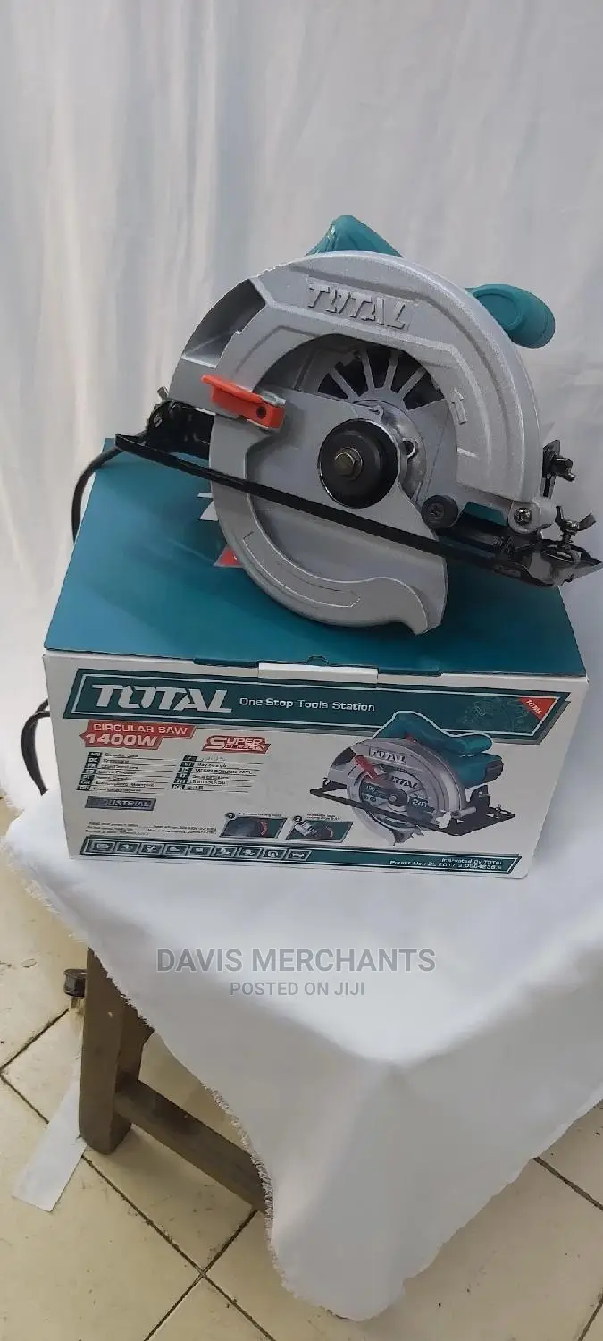 Circular Saw With 7.25 Blade
