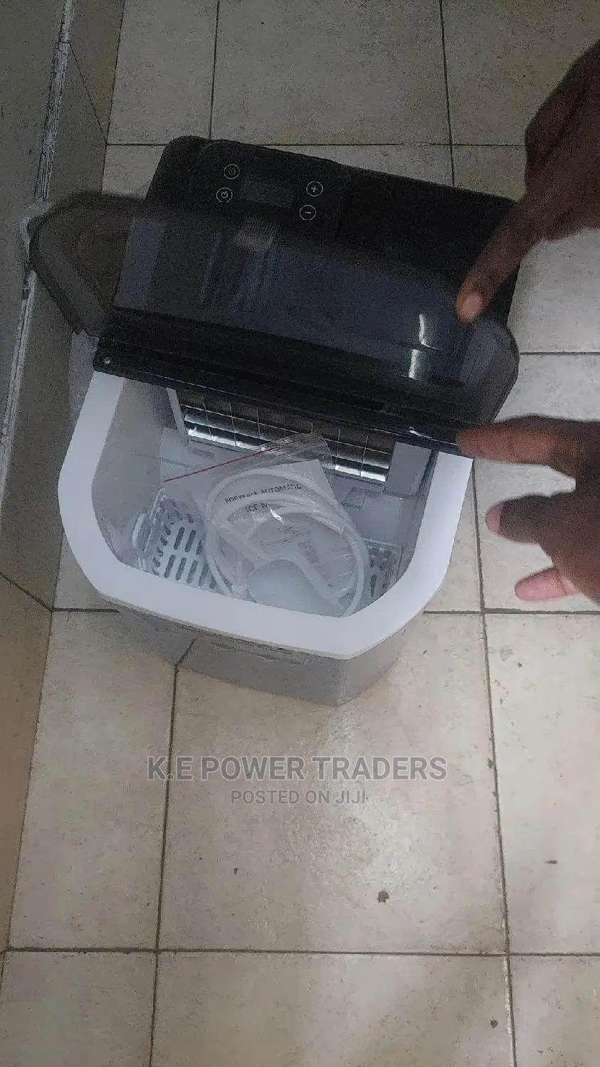 Highly Productive Icecube Maker (Innovia)