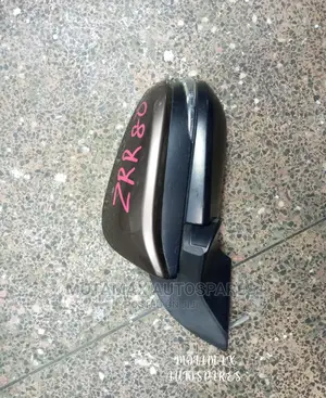 Toyota Noah ZRR80 Side Mirror