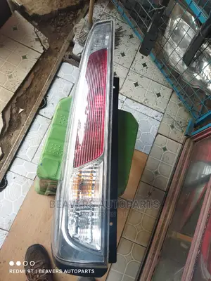 Nissan Serena 2008 Backlights