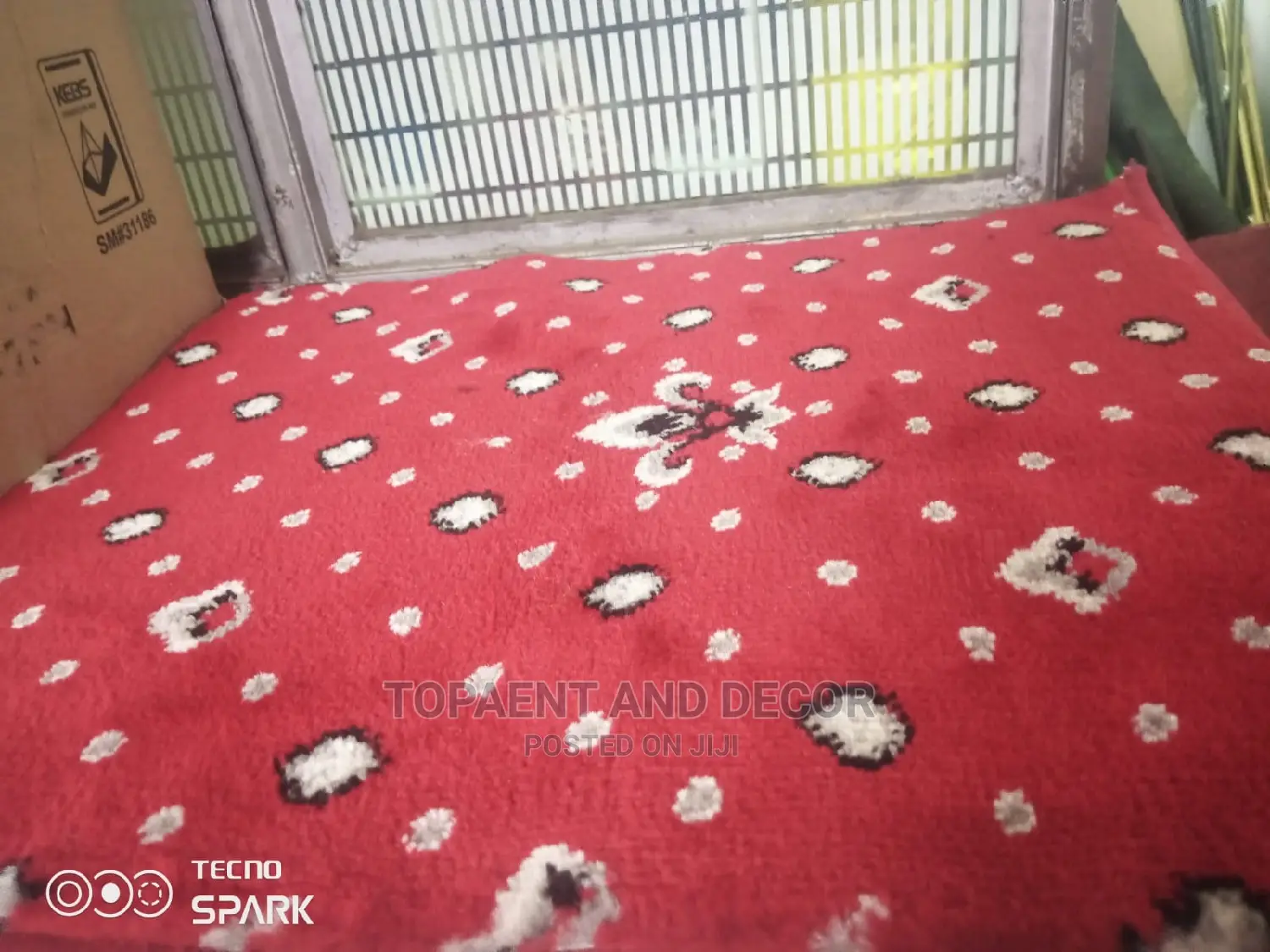VIP Dotted Wall to Wall Carpet