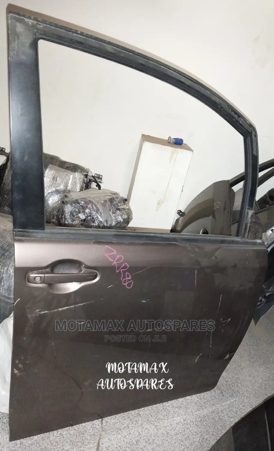 Toyota Noah ZRR80 Front Door