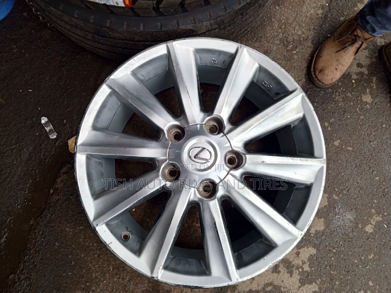 Lexus LX 570 Rims 20 Inch Set