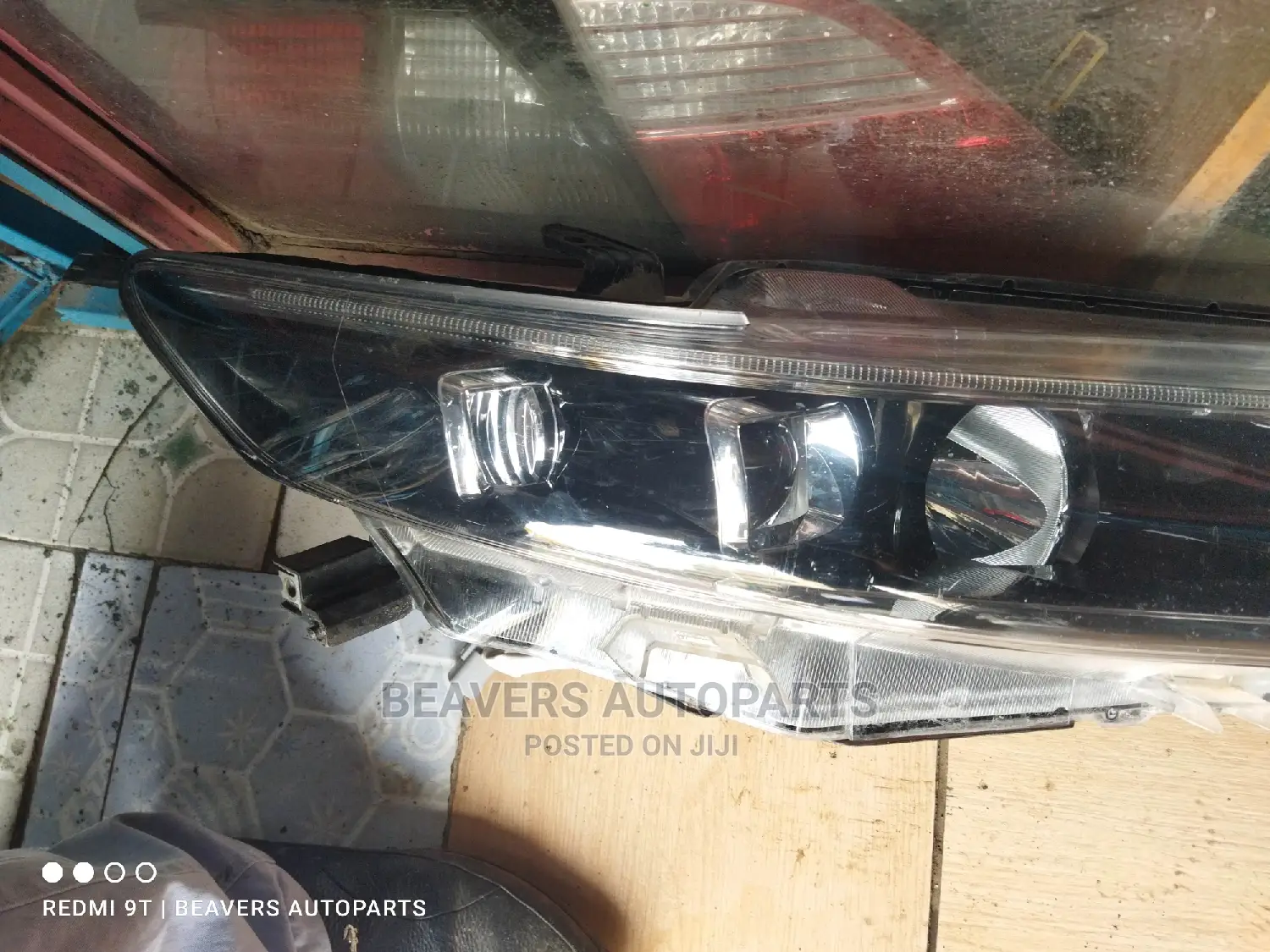 Harrier 2015 Headlights