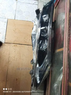 Harrier 2015 Headlights