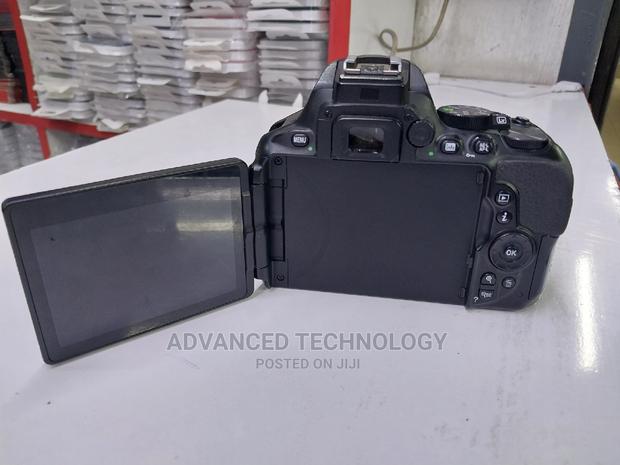 Nikon D5600 With 18-55mm Lense - thumbnail 3