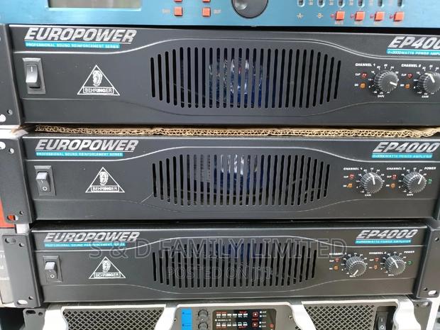 Behringer EP 4000 Amplifier - main view