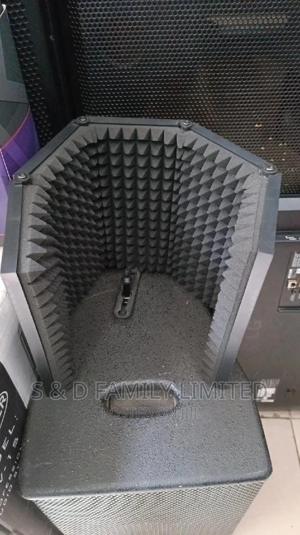 5 Panel Studio Isolation Booth - main view