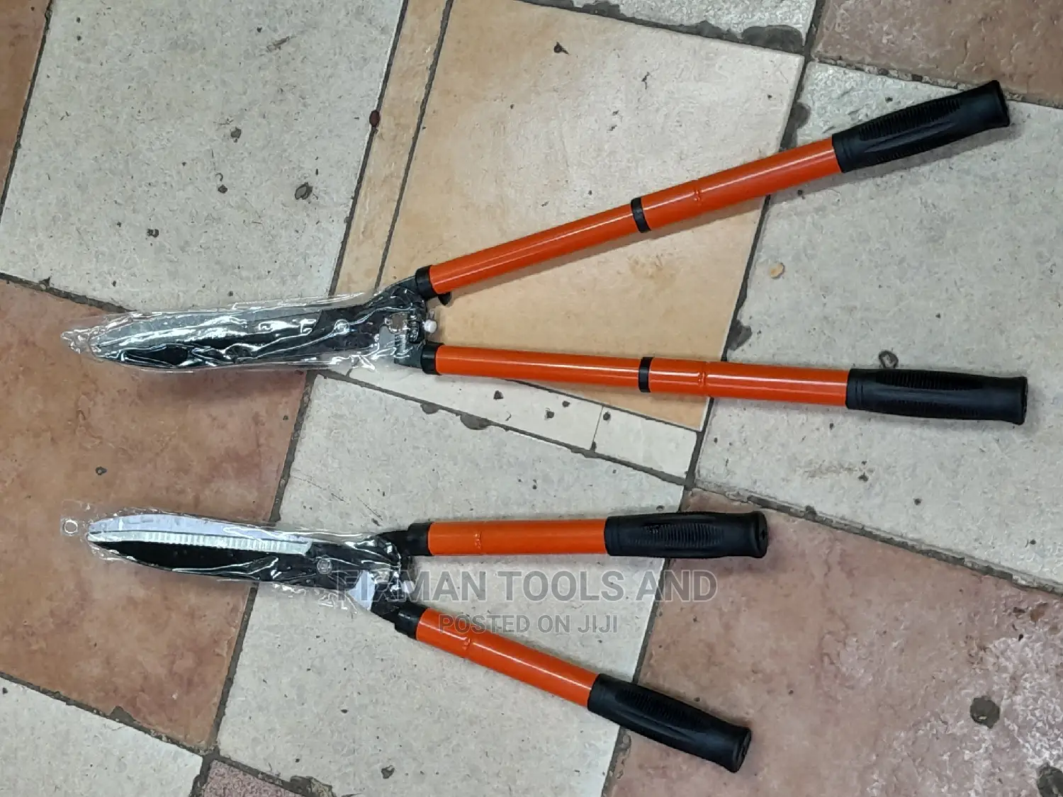 Sharp Adjustable Hedge Shear Trimmer