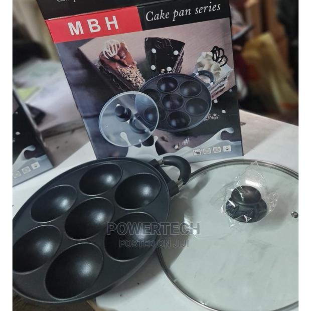 Non - Stick Vitumbua Pan 7 Holes With Lid