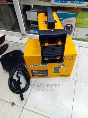 500amp Portable Dewalt Welding Machine - thumbnail 2