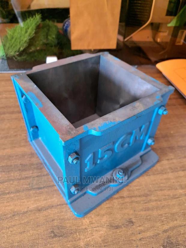 Cast Iron Cube Mould for Concrete Cubes.- Heavy Duty 150mm - thumbnail 3