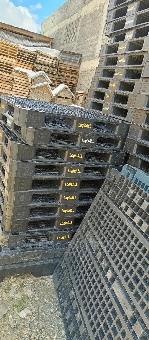 All Plastic Pallets - main view