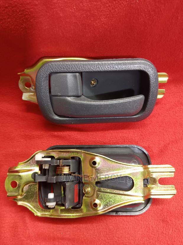 Inner Handle Shark/5l/Hiace - main view