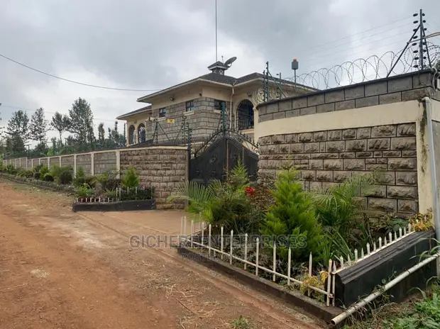 5bdrm Townhouse/Terrace in Kasphat, Kiambu / Kiambu for sale