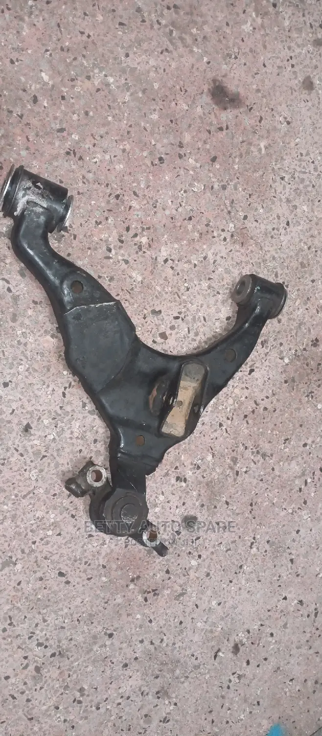 Toyota Prado 120 Lower Control Arm