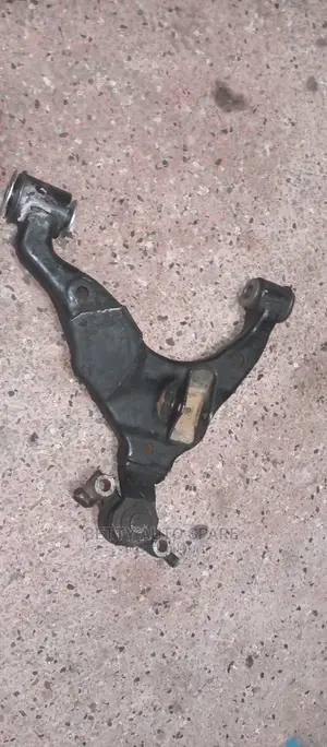 Toyota Prado 120 Lower Control Arm