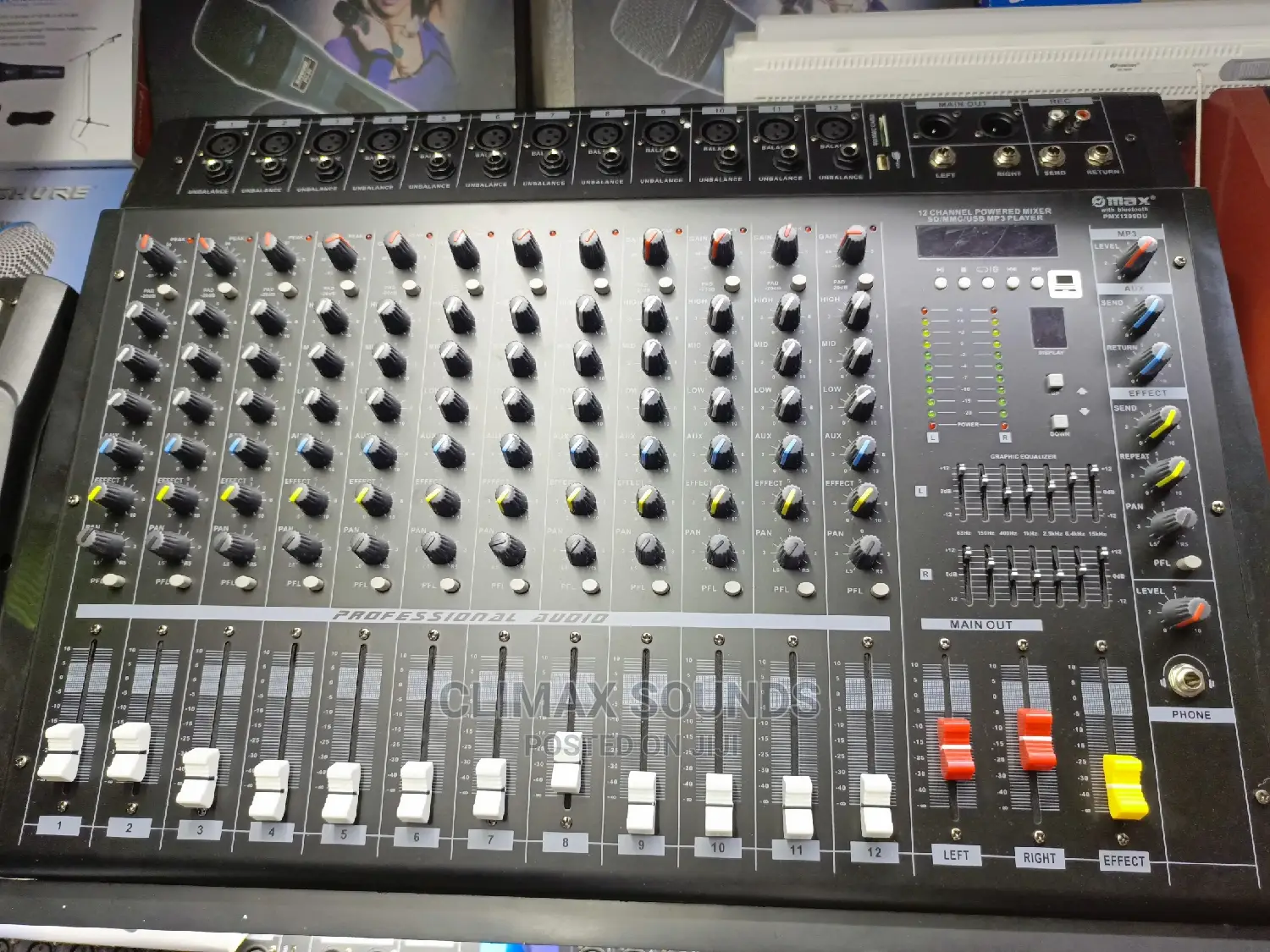 Powered Mixer 12 Channelx