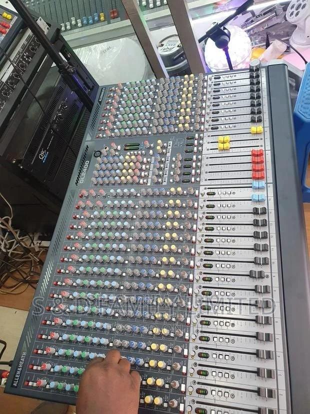 Allen Heath GL2400 24 Channels Plain Mixer