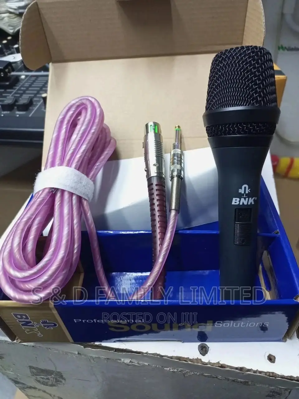 B7 Wired BNK Microphone
