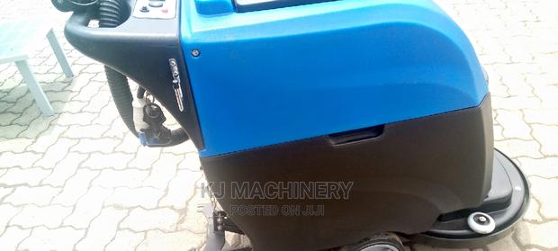 Commercial Scrubber - thumbnail 6