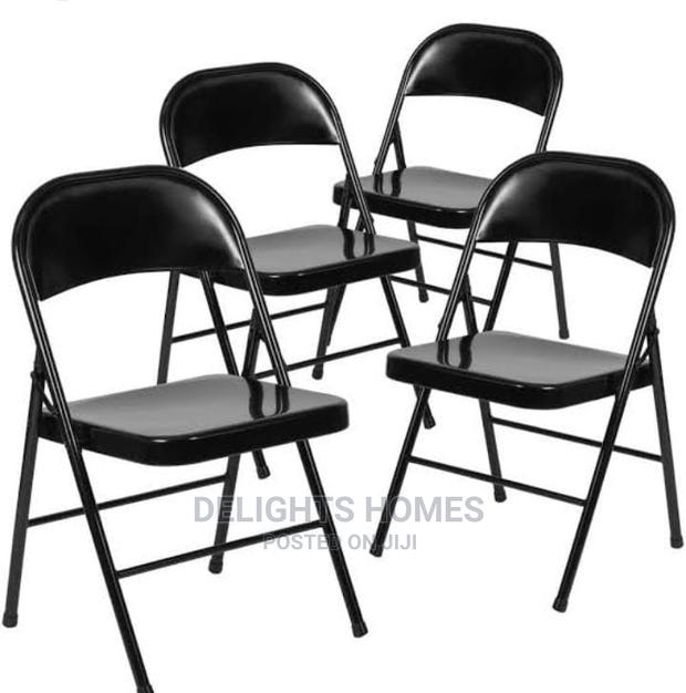 Avenue Foldable Padded Chair* - thumbnail 2