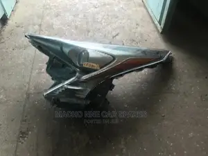 Toyota Prius 2018 Headlight