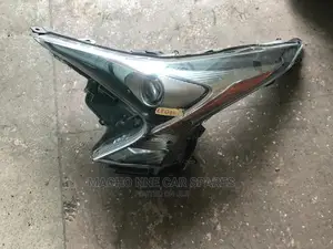 Toyota Prius 2018 Headlight