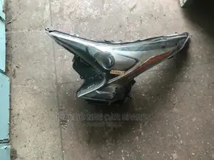 Toyota Prius 2018 Headlight