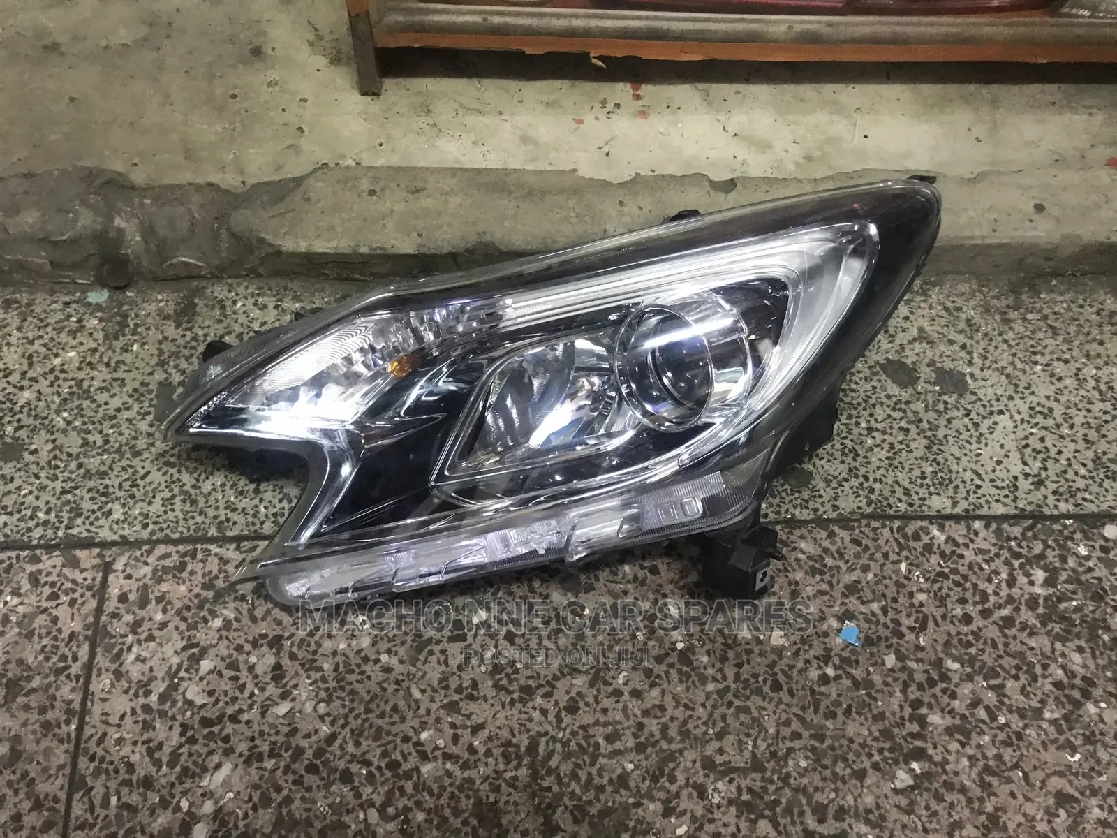 Nissan Note 2015 Xenon Headlight