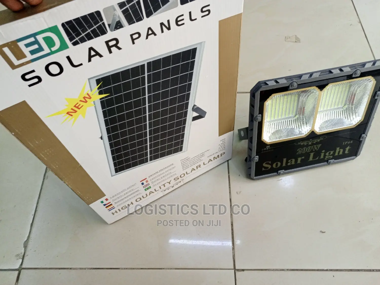 200w Solar Flood Light With Solar and Remote Control