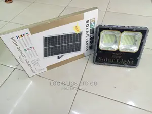 200w Solar Flood Light With Solar and Remote Control