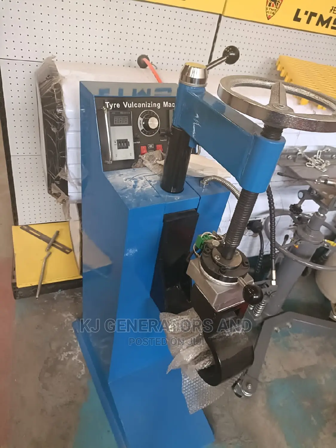 Vulcanizer Machine