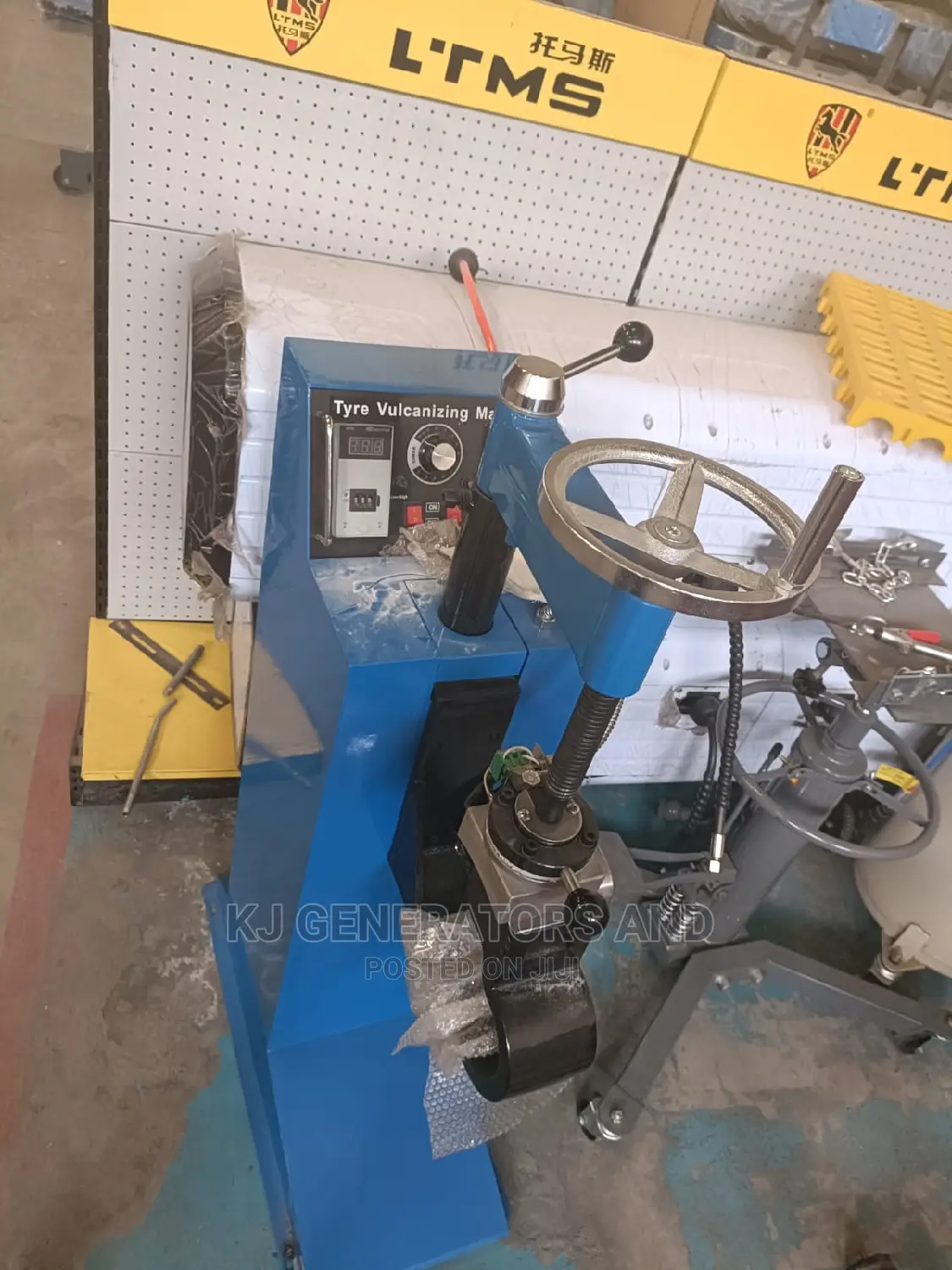 Vulcanizer Machine