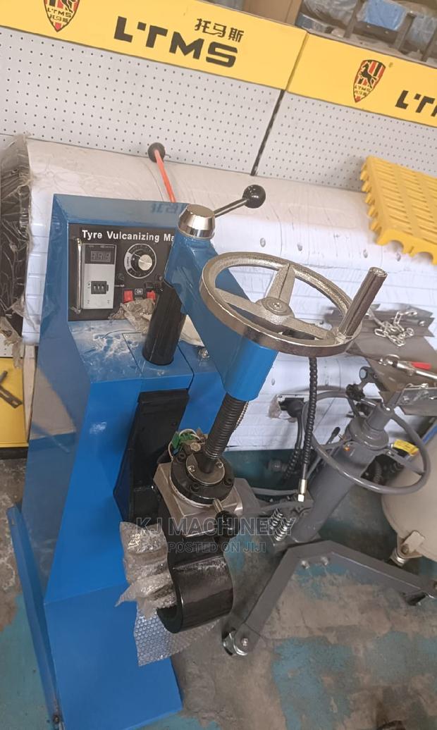 Tyre Vulcanizing Machine - thumbnail 2