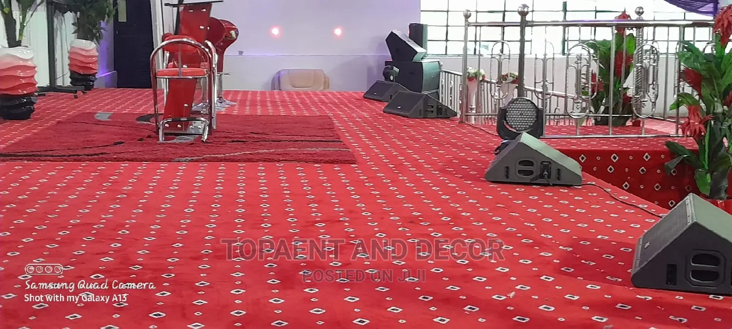 VIP Dotted Wall to Wall Carpet