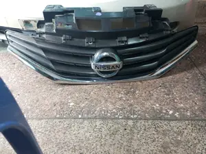 Nissan Note 2012 Grille
