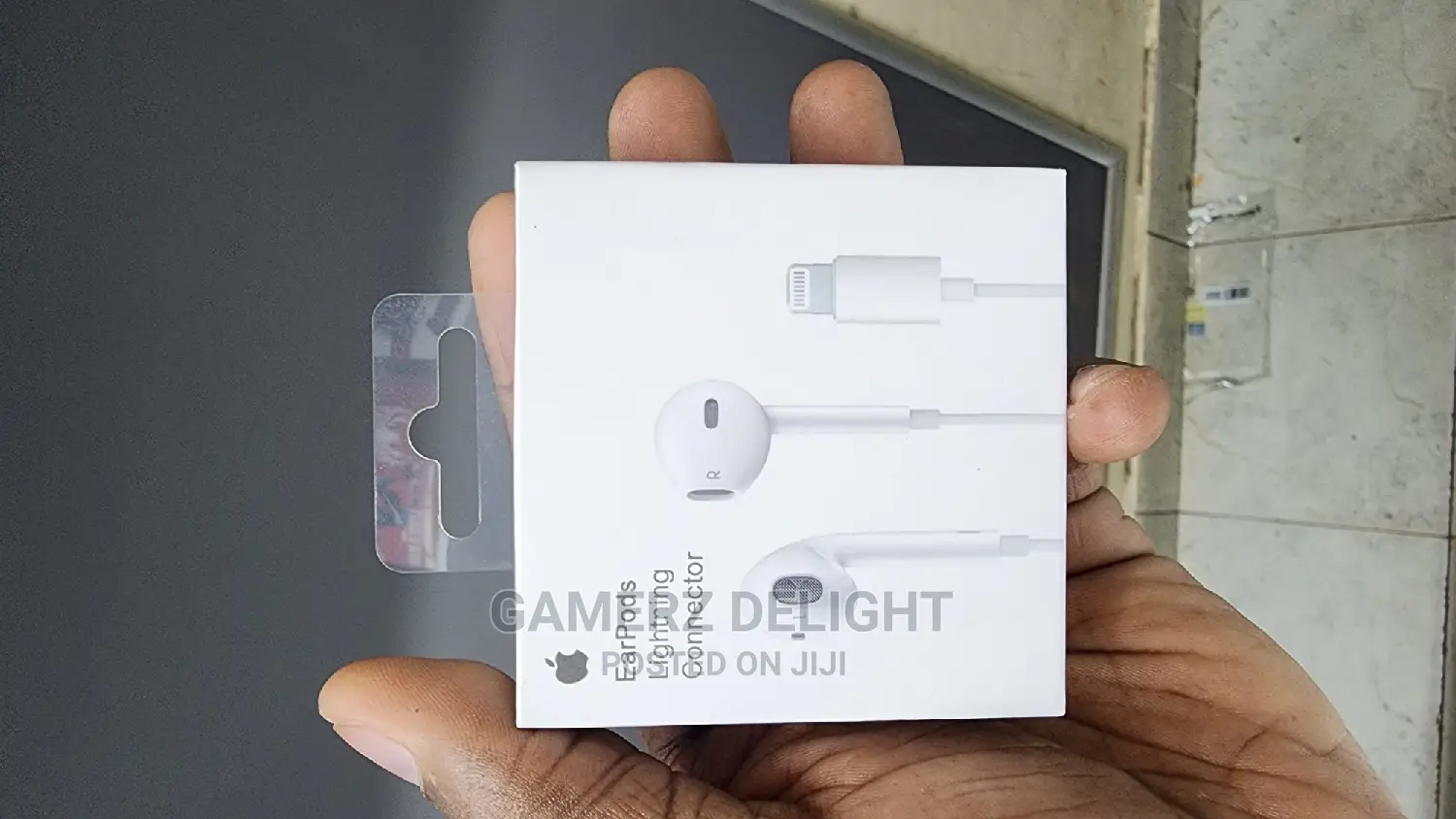 iPhone Lightning Earphones