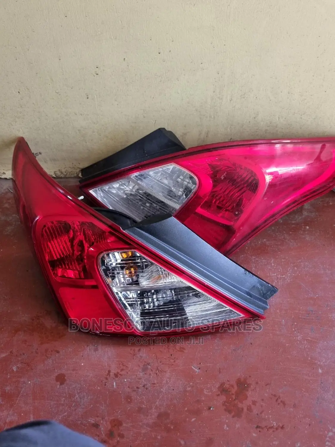 Latio Taillights/ Backlights / Rear Lights