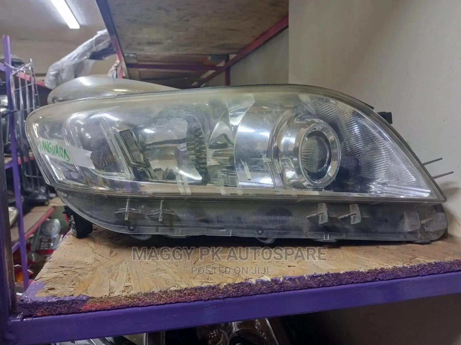 Toyota Vanguard Headlight Xenon