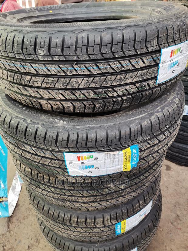 235/65r17 Bearway Tyre