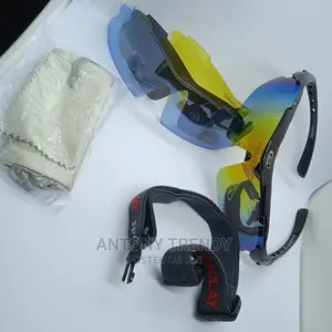 Polarized Sports Sunglasses With 5 Interchangeable Lens