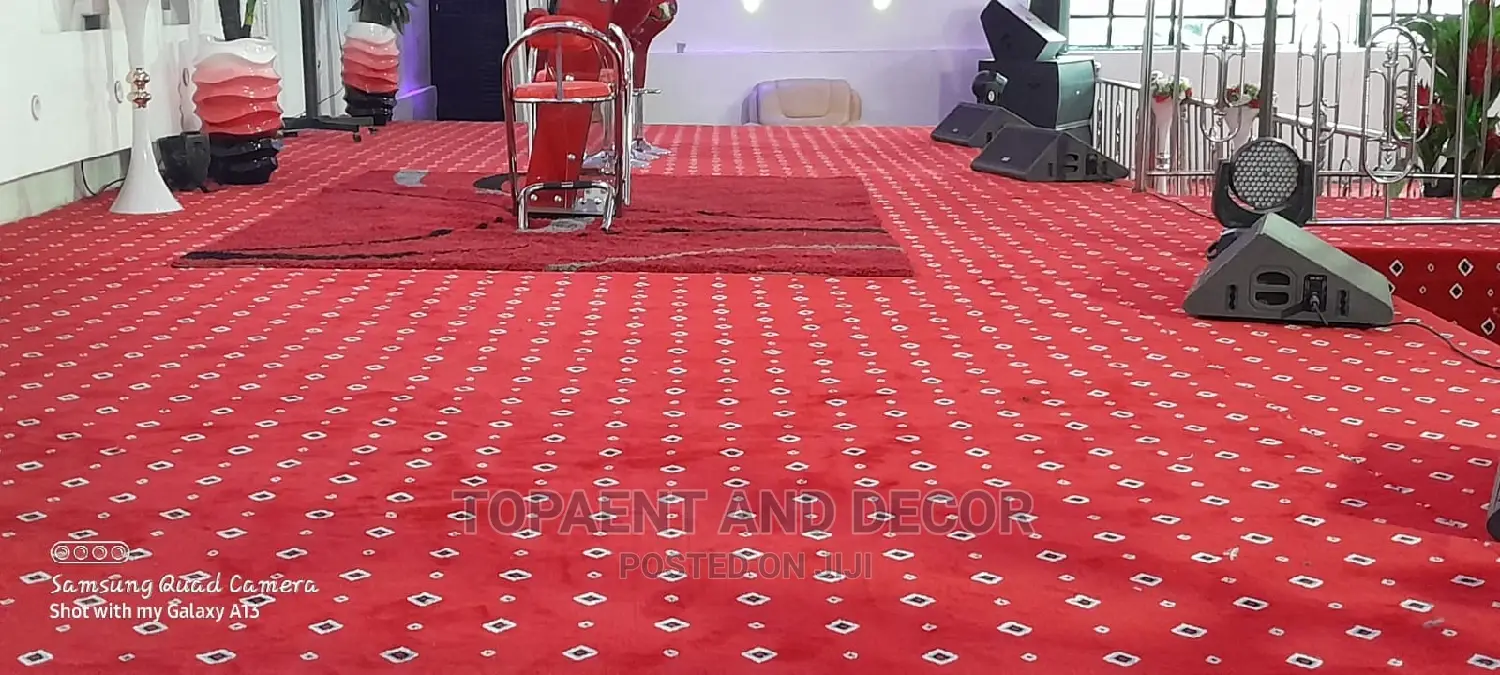 Vip Dotted Wall to Wall Carpet