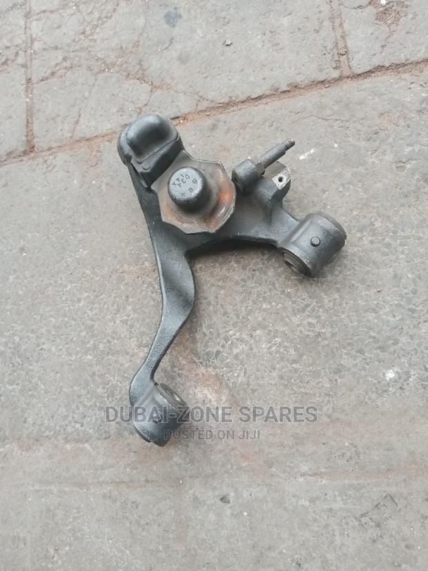 Lower Control Arms Isuzu Elfu.